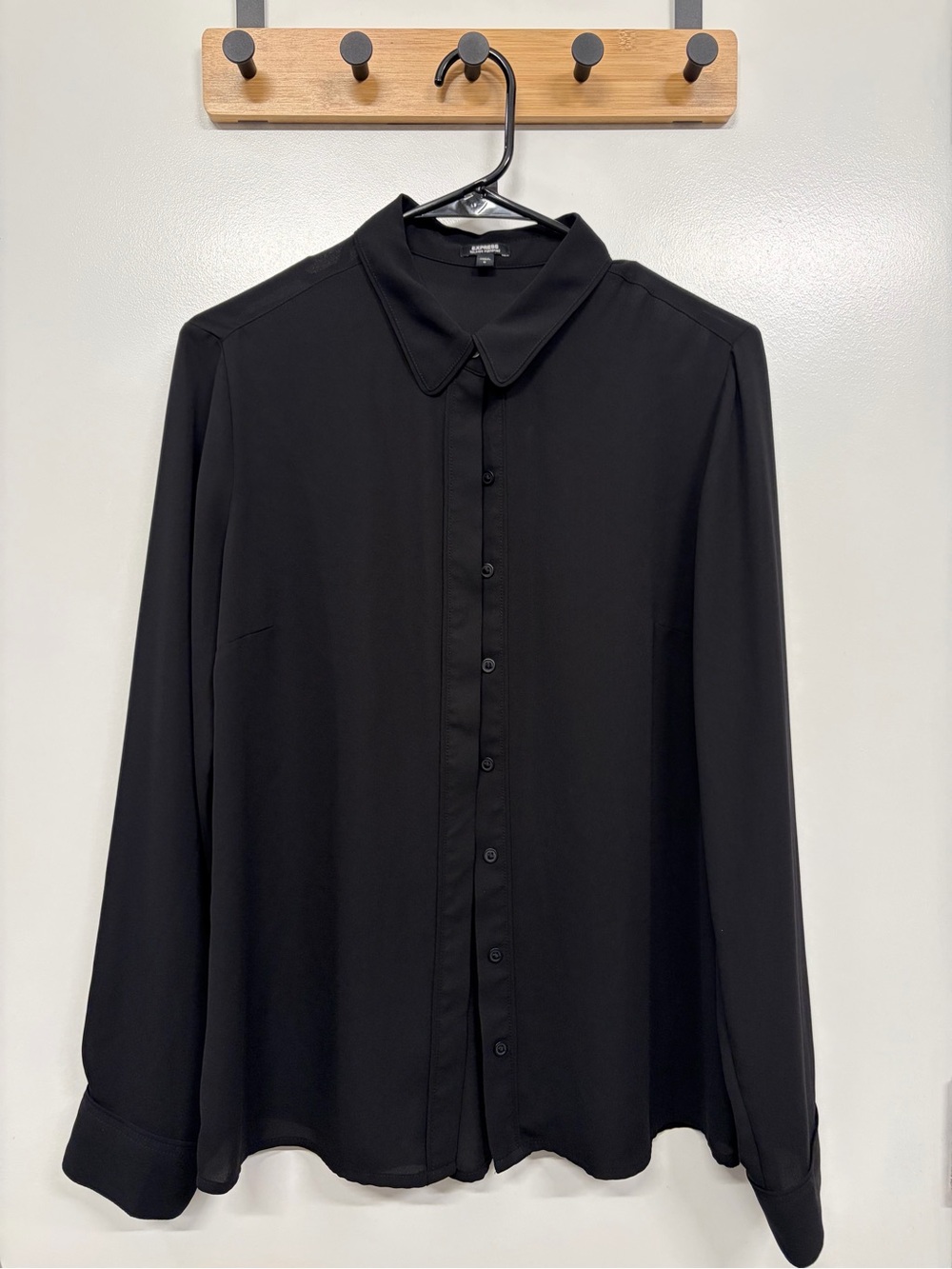 Express Relaxed Portofino Black Long-Sleeve Button-Front Blouse